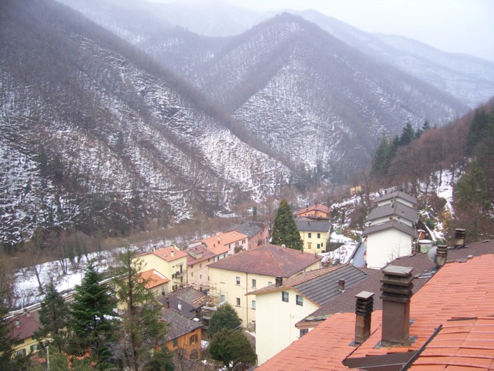  Image name: 100_2488.jpg 
 width: 708 pixel 
 height: 532 pixel 
 Size: 124733 bytes 
 Click to enlarge 